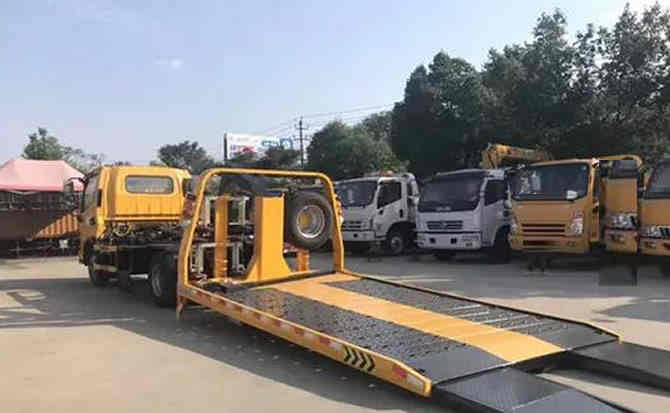 洛隆汽车中途维修案例
